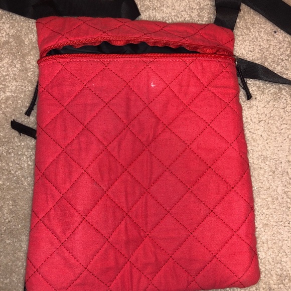 red cross-body bag - Picture 3 of 6